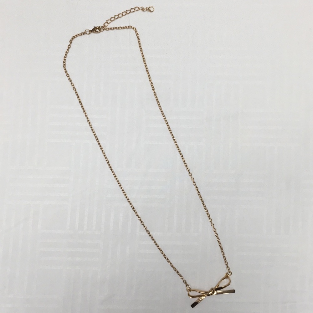 Gold Colored Bow Fashion Necklace